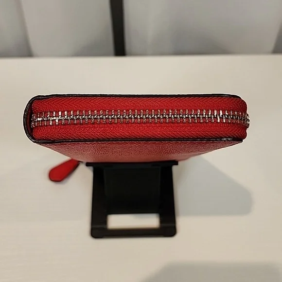 Coach Accordian Zip Wallet - Picture 3 of 9